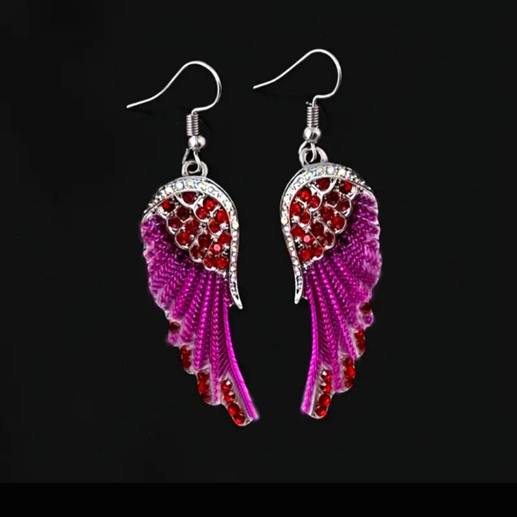 NWT Angel Wing Earrings - Picture 1 of 2